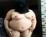 arab maroc niqab mom play with dildo