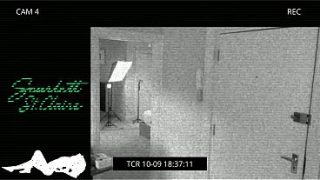 Scarlett cheats on boyfriend with tradie